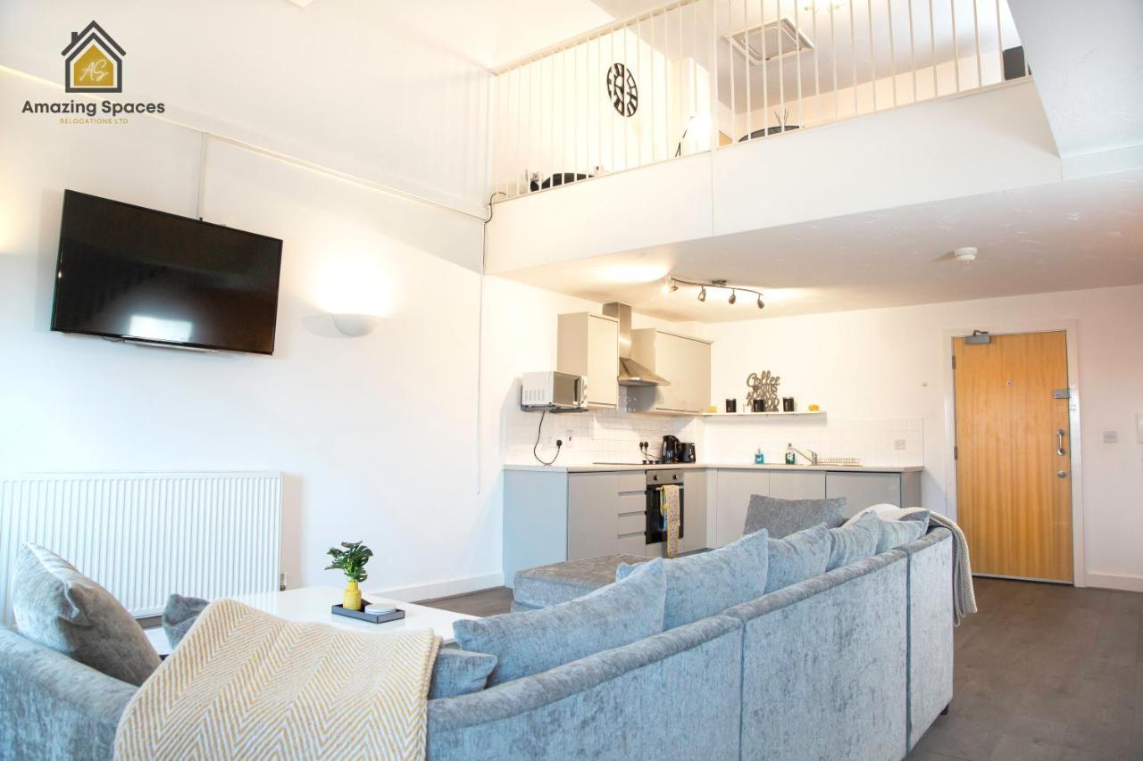 Large Unique 2 Bedroom Duplex Apartment With Private Parking & Free Wifi - Vat Qualifying By Amazing Spaces Relocations Ltd Warrington Exterior photo