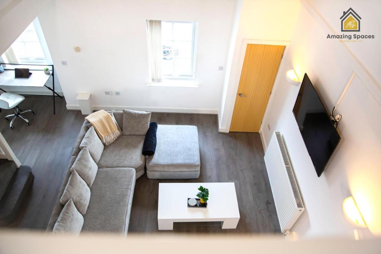 Large Unique 2 Bedroom Duplex Apartment With Private Parking & Free Wifi - Vat Qualifying By Amazing Spaces Relocations Ltd Warrington Exterior photo