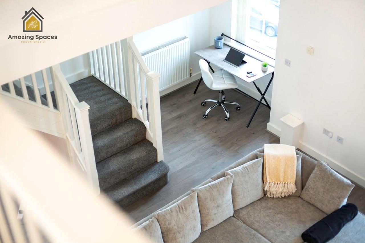 Large Unique 2 Bedroom Duplex Apartment With Private Parking & Free Wifi - Vat Qualifying By Amazing Spaces Relocations Ltd Warrington Exterior photo