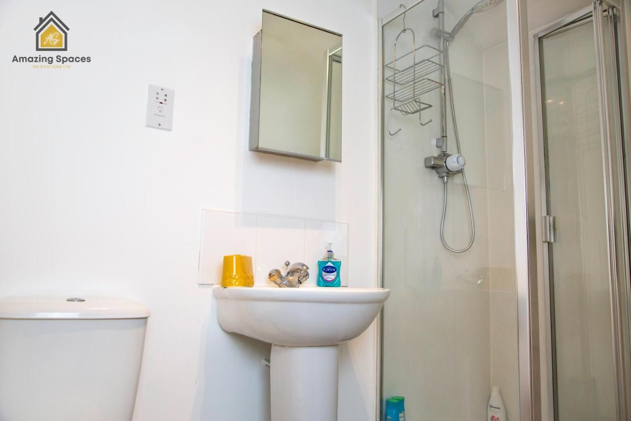 Large Unique 2 Bedroom Duplex Apartment With Private Parking & Free Wifi - Vat Qualifying By Amazing Spaces Relocations Ltd Warrington Exterior photo