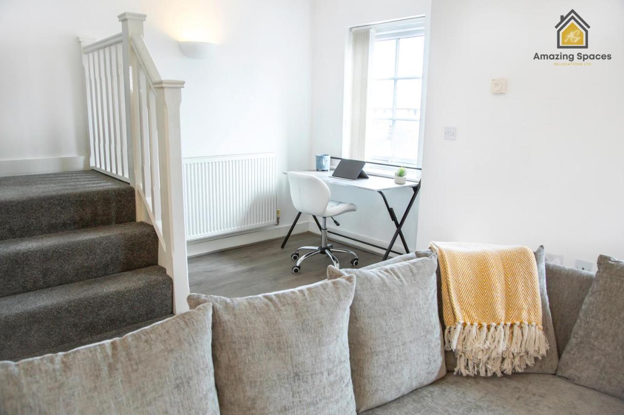 Large Unique 2 Bedroom Duplex Apartment With Private Parking & Free Wifi - Vat Qualifying By Amazing Spaces Relocations Ltd Warrington Exterior photo