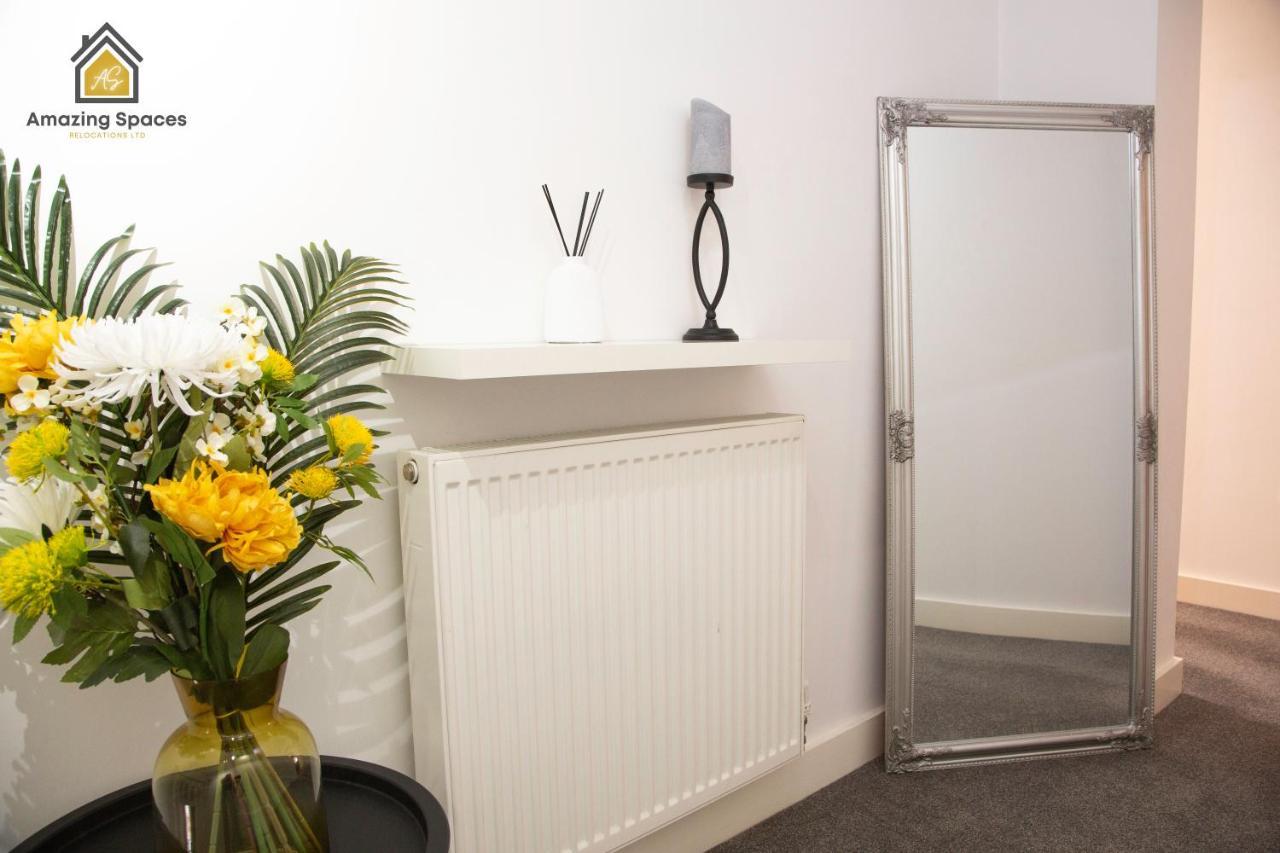 Large Unique 2 Bedroom Duplex Apartment With Private Parking & Free Wifi - Vat Qualifying By Amazing Spaces Relocations Ltd Warrington Exterior photo